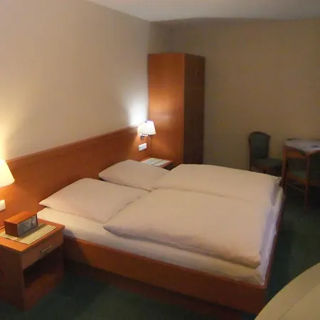 Guest house Rotes Ross 2*